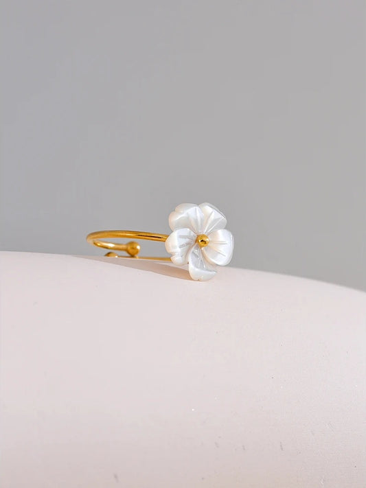 Natural shell flower open adjustable ring - product image