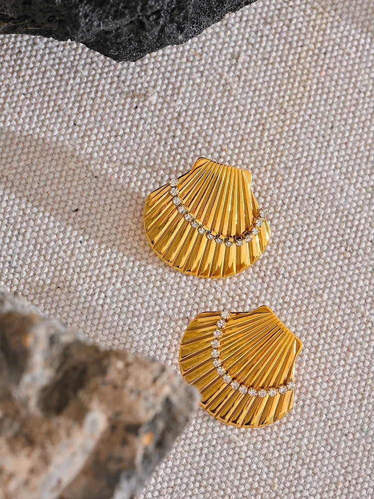 Ocean shell zircon summer holiday stud earrings - product image