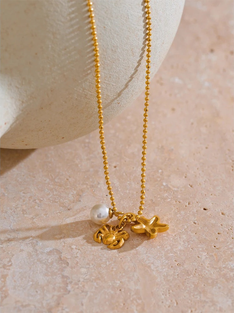 Ocean style pearl starfish crab pendant necklace - product image