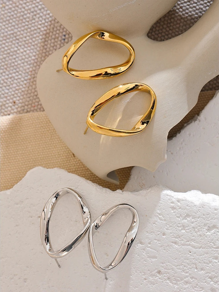 Oval hollow minimalist charm stud earrings - product image