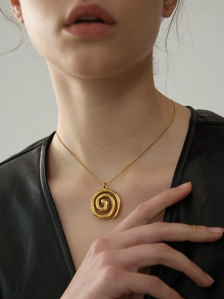 Round abstract pendant necklace women fashion - product image