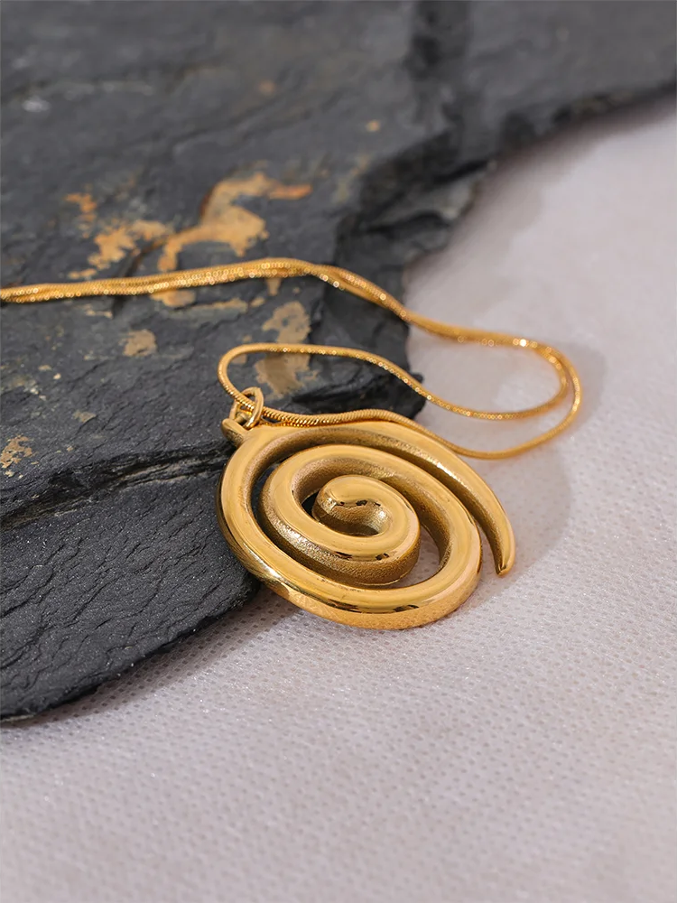 Round abstract pendant necklace women fashion - product image