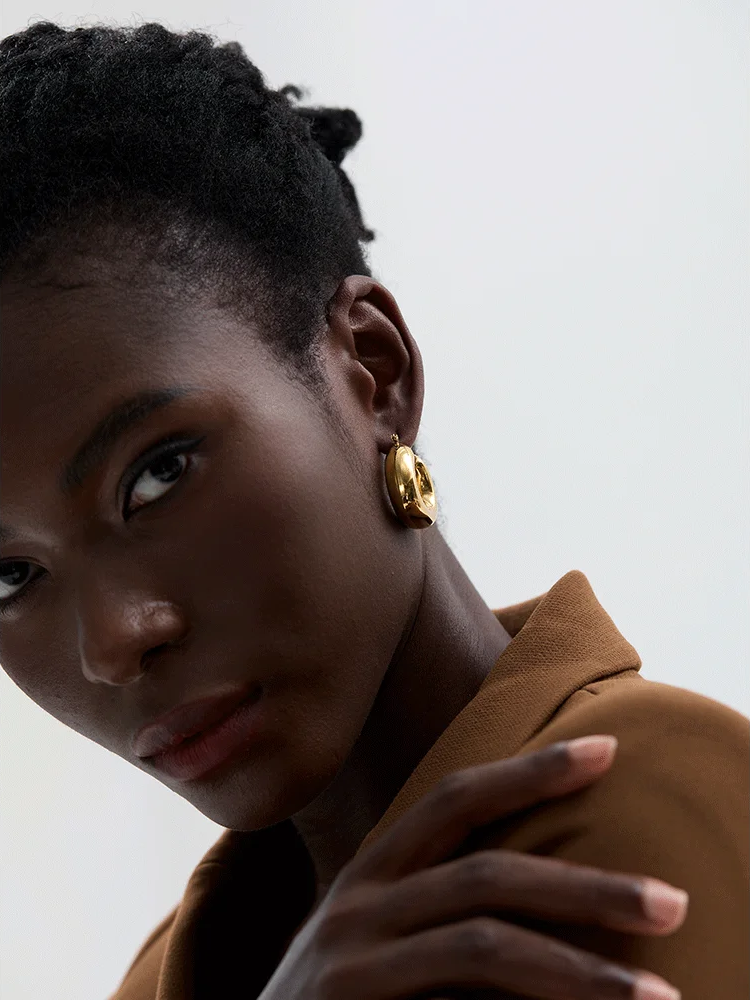 Round contemporary chunky hoop earrings women fashion - product image