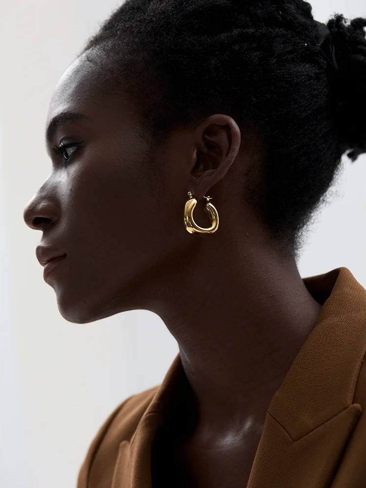 Round contemporary chunky hoop earrings women fashion - product image