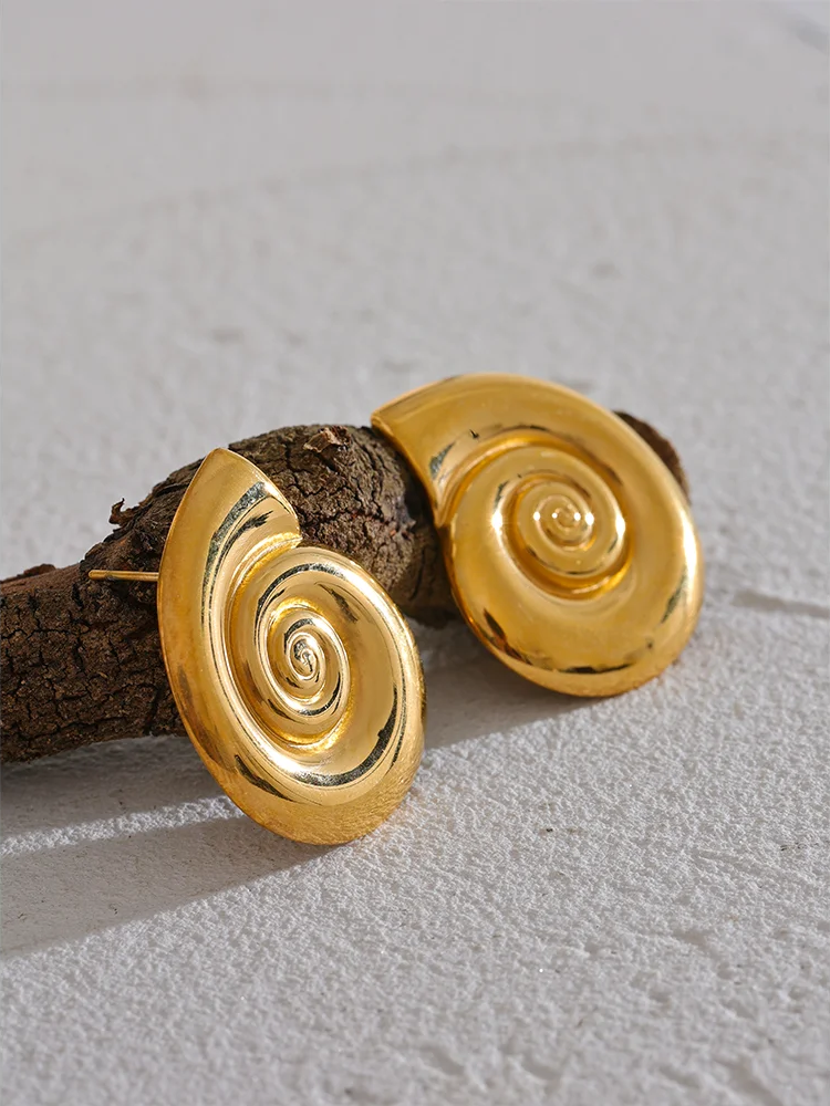 Shell conch snail pendant earrings set - product image