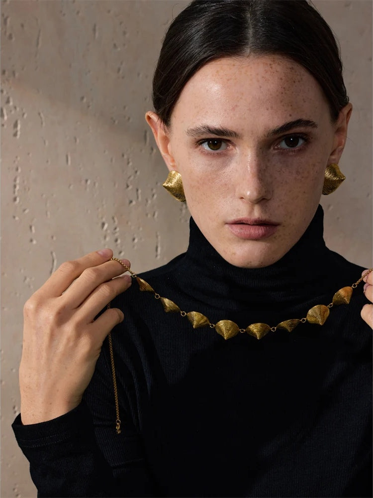 Shell gold color waterproof earrings necklace set - product image