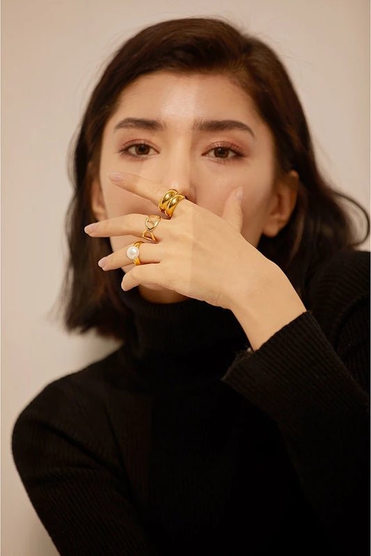 Shell pearl contemporary charm fashion finger ring - product image
