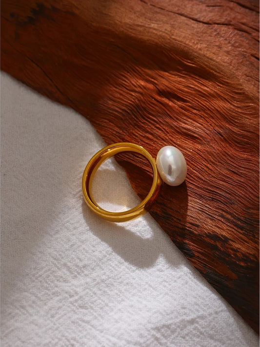 Shell pearl contemporary charm fashion finger ring - product image