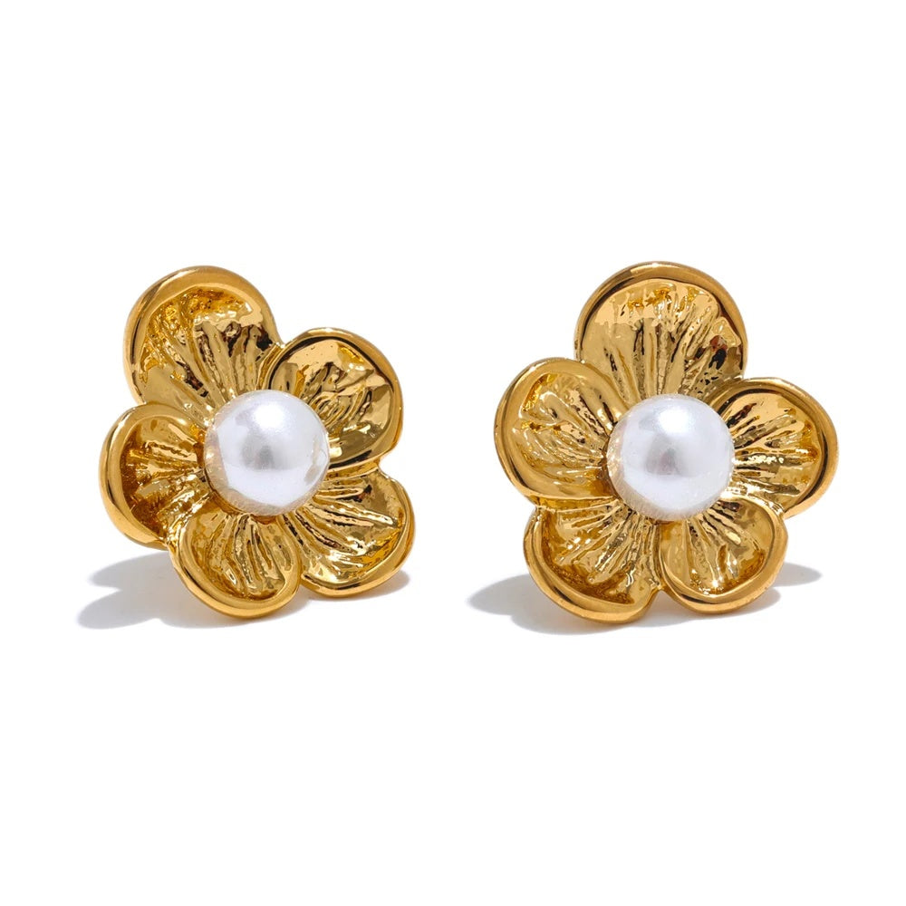 Simulated pearl flower stud earrings - product image
