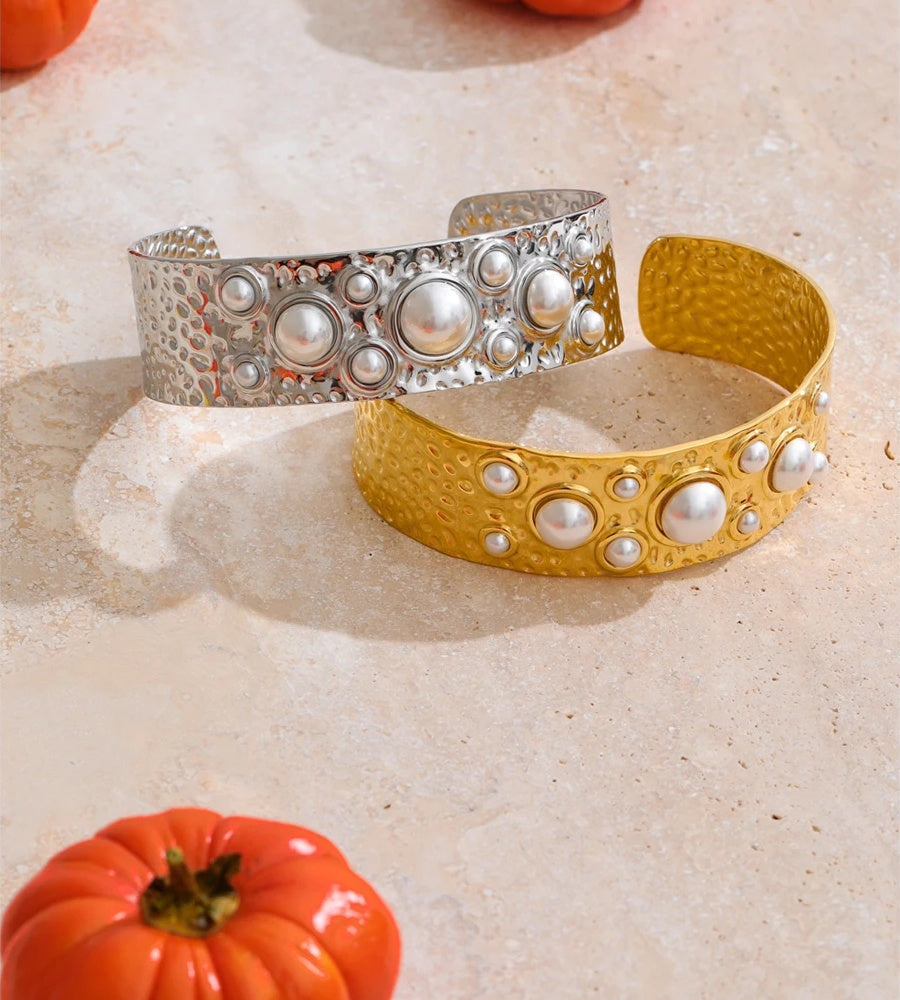Simulated pearls hammer metal fashion cuff bracelet - product image