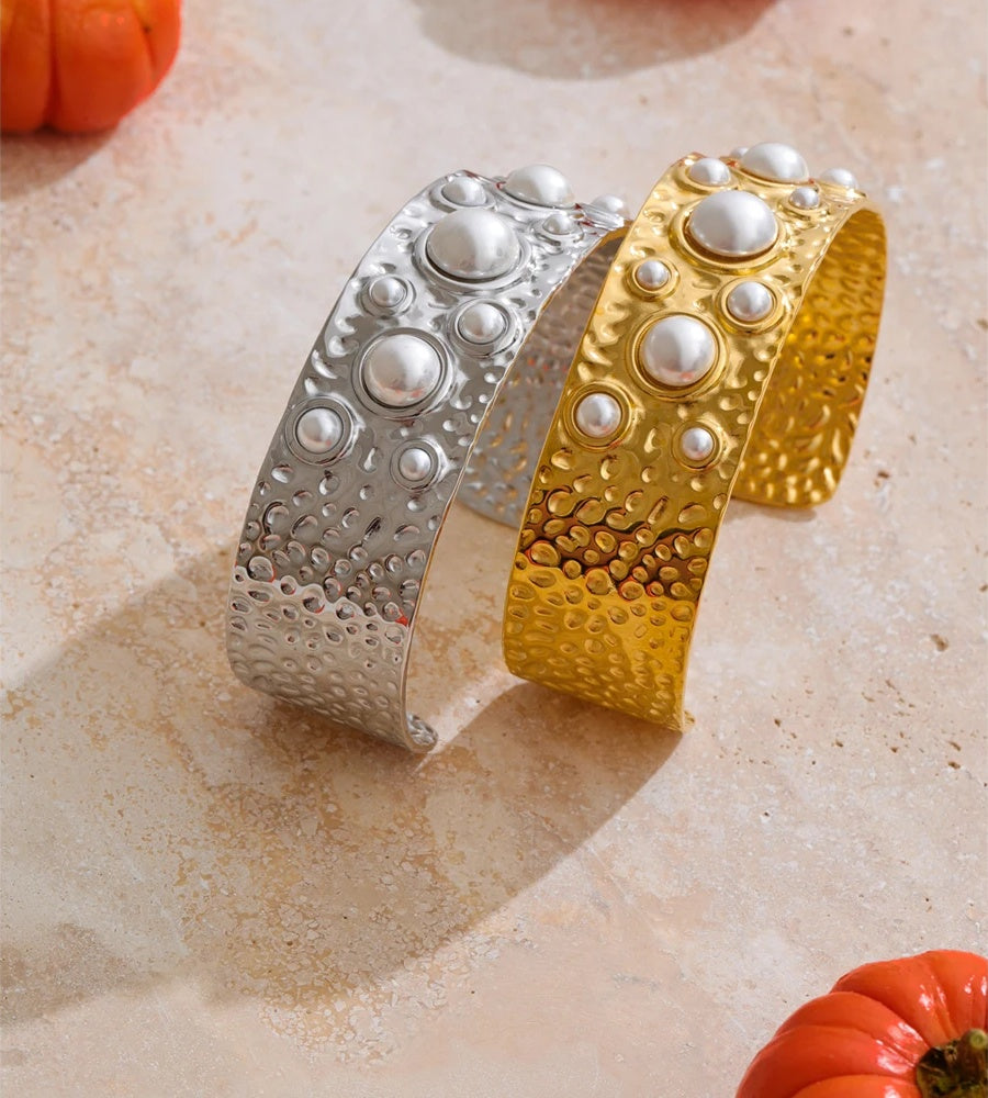 Simulated pearls hammer metal fashion cuff bracelet - product image