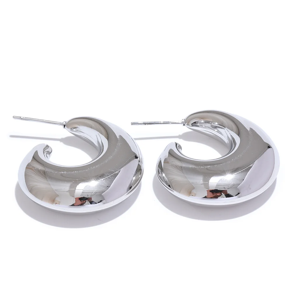 Smooth c-shape chunky fashion hoop earrings - product image