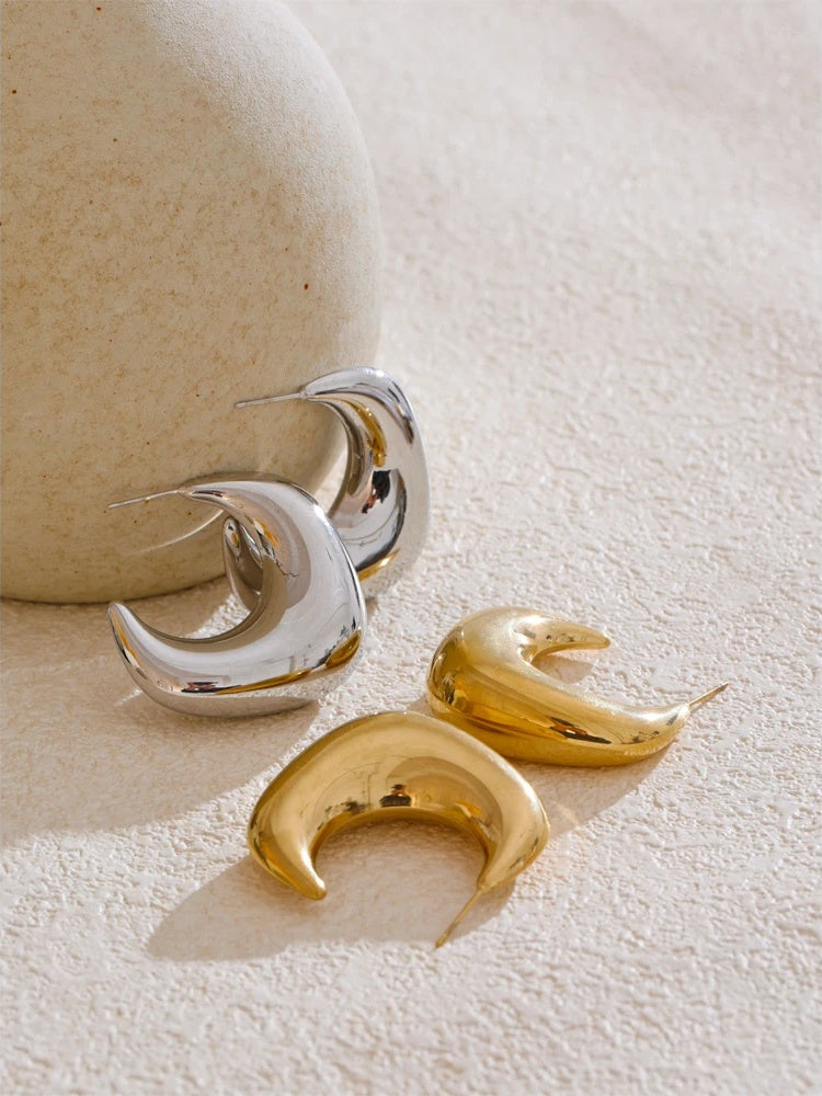 Smooth chunky c-shape huggie hoop earrings - product image