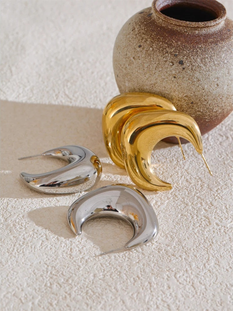 Smooth chunky c-shape huggie hoop earrings - product image