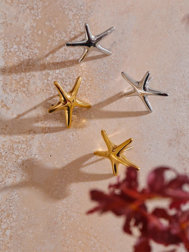 Smooth metal starfish stud earrings - product image