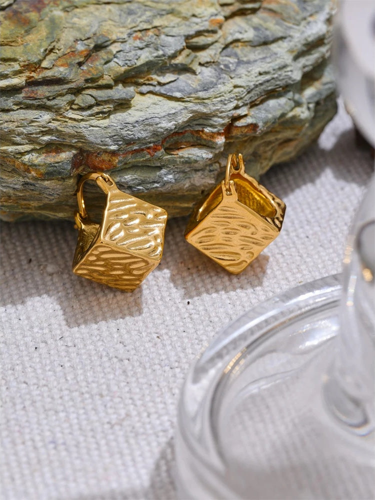 Square hollow cast distinctive stylish hoop earrings - product image