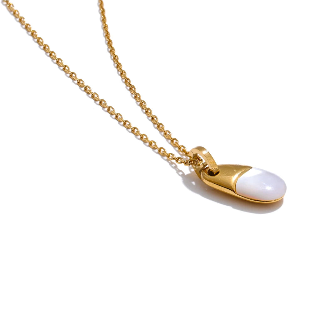 Thick shell golden pendant necklace - product image
