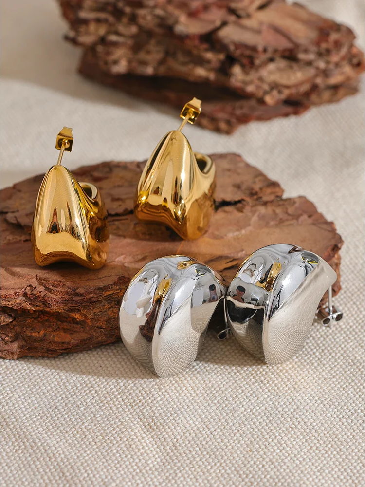 Thicker chunky hollow contemporary stud earrings - product image