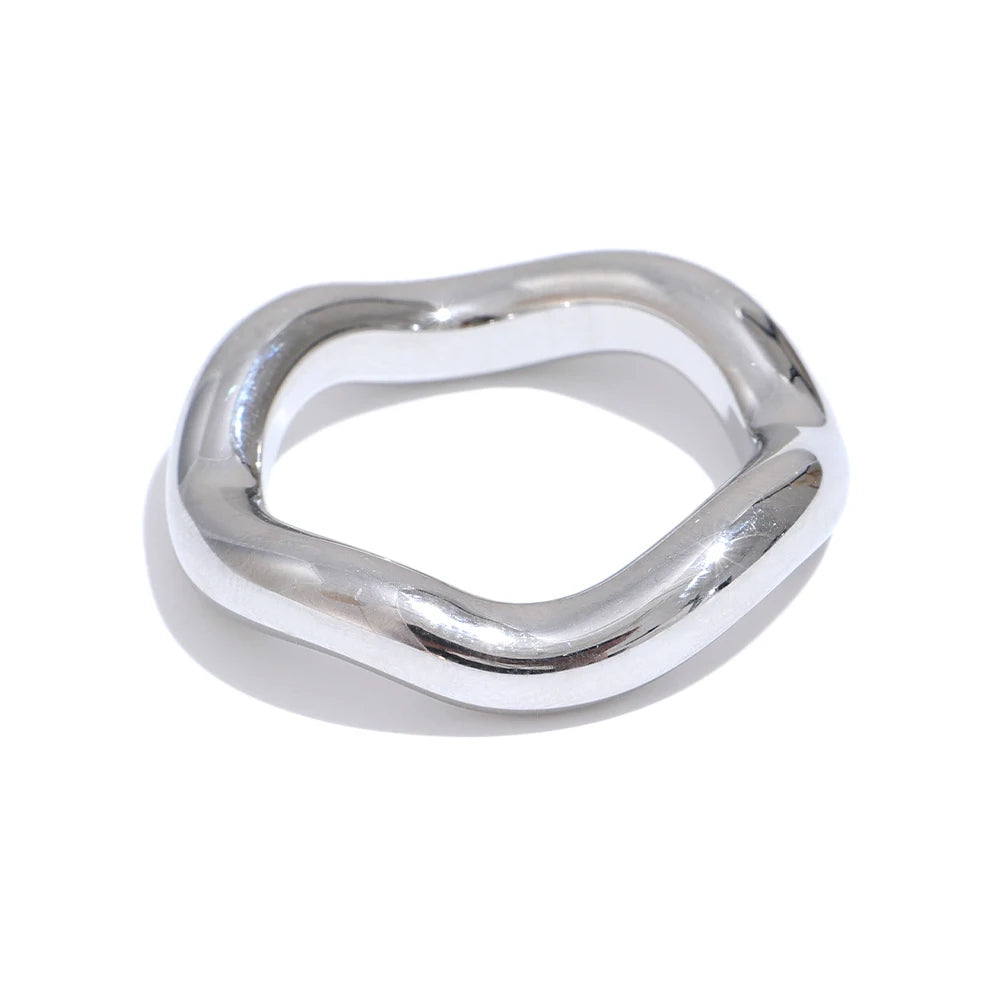 Twisted round textured daily wear finger ring - product image