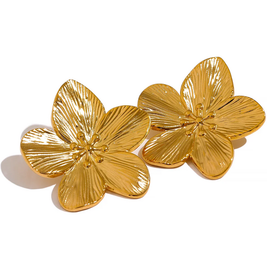 Vintage gold color flower stud earrings - product image