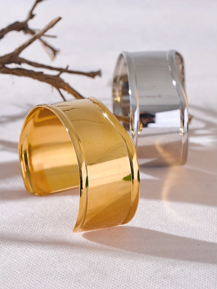 Wide cuff open metal bracelet unisex - product image