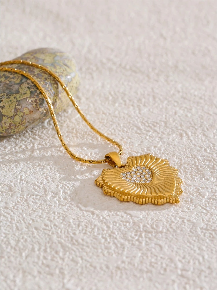 Zircon heart gold color pendant necklace - product image