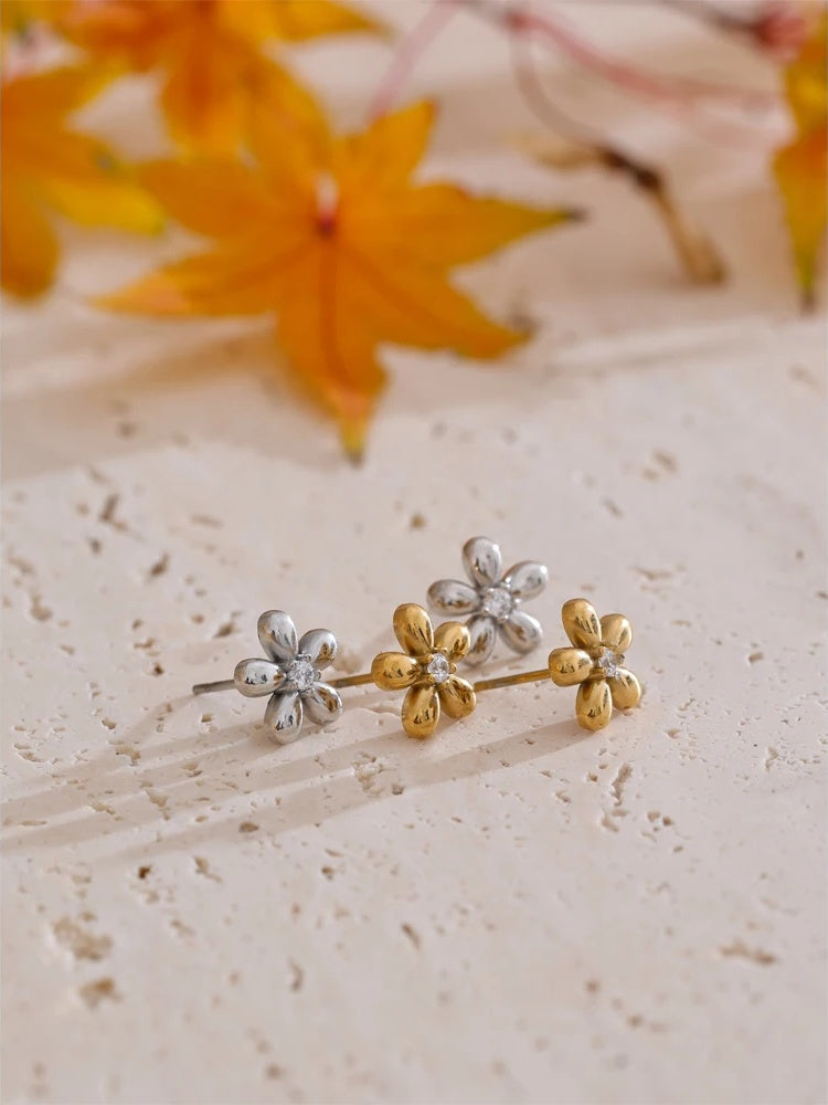Zirconia flower daily charm stud earrings - product image