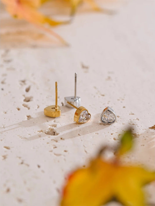 Aaa cubic zirconia heart love stud earrings - product image