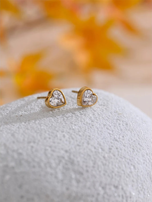 Aaa cubic zirconia heart love stud earrings - product image