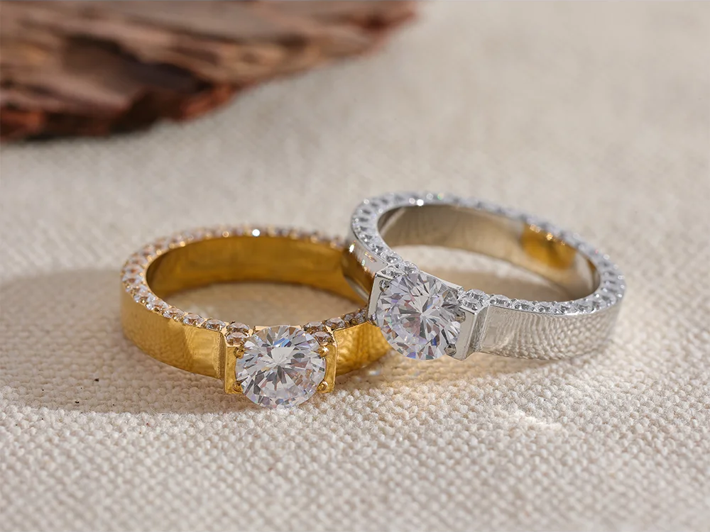 Aaa cubic zirconia modern gold ring - product image