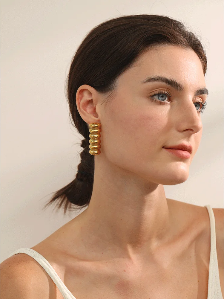 Abstract metal stud earrings gold color women - product image