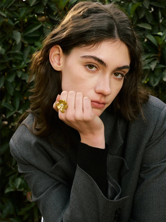 Adjustable golden flower rhinestone ring - product image