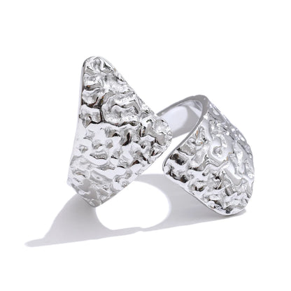 Adjustable hammer modern cast ring - product image