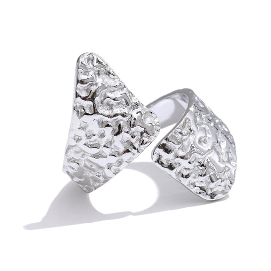 Adjustable hammer modern cast ring - product image
