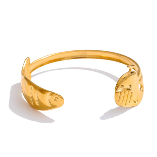 Adjustable metal fish shark cuff bracelet - product image