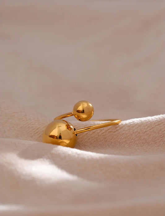 Adjustable modern trendy statement ring - product image