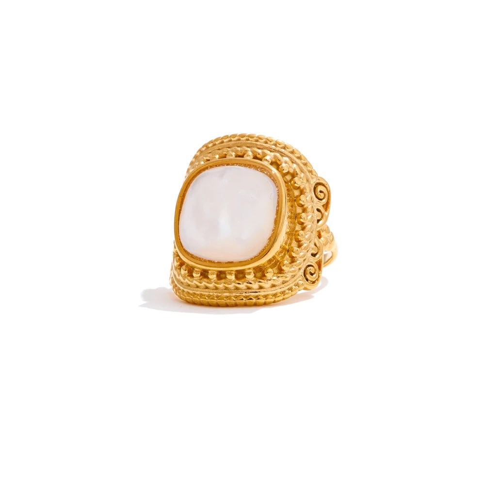 Adjustable shell abstract finger ring - product image