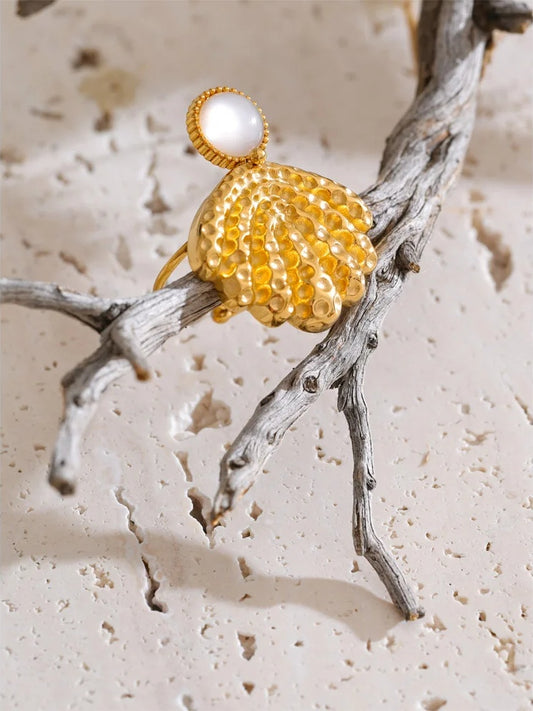 Adjustable shell contemporary ring - product image