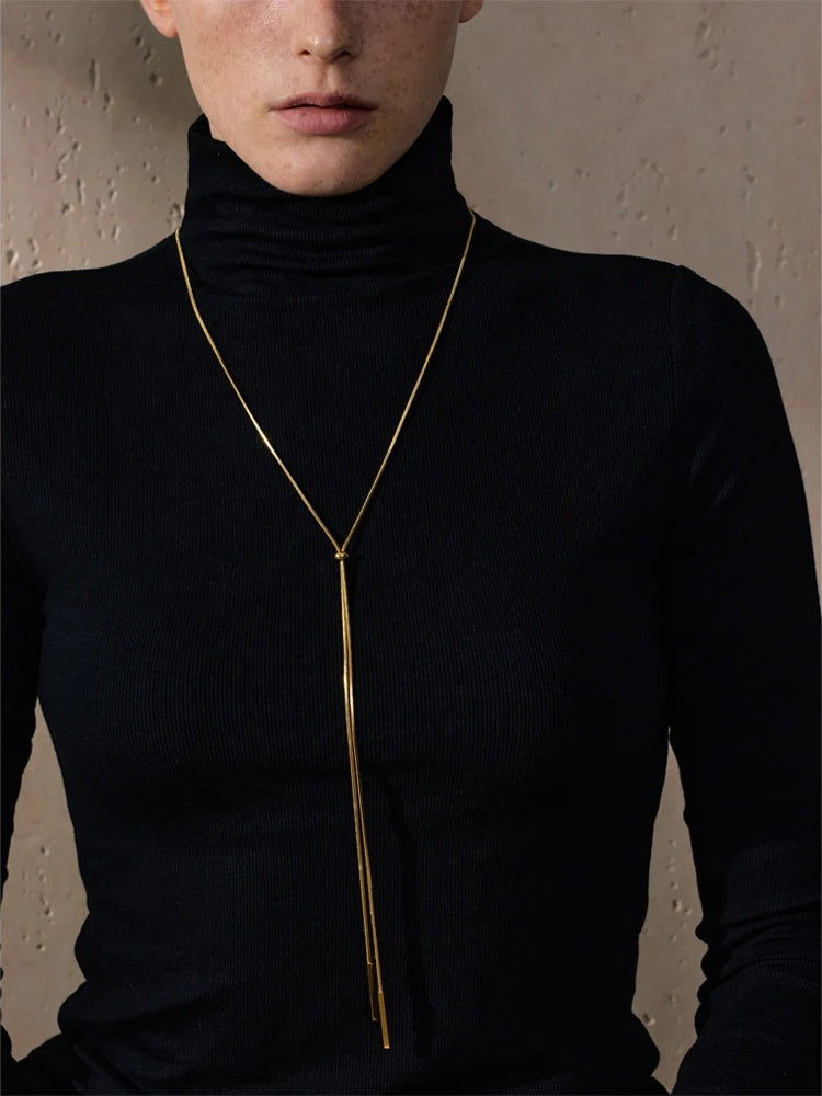 Adjustable smooth minimalist collar necklace - product image