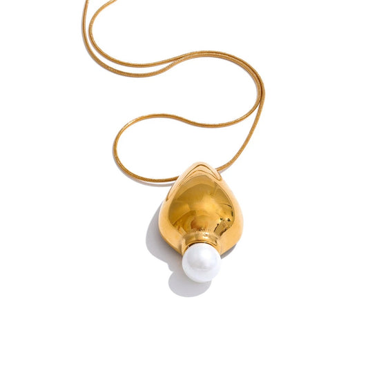 Artificial pearl snake shape necklace - product image