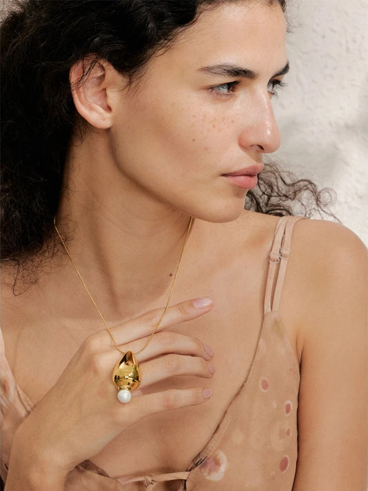 Artificial pearl snake shape necklace - product image