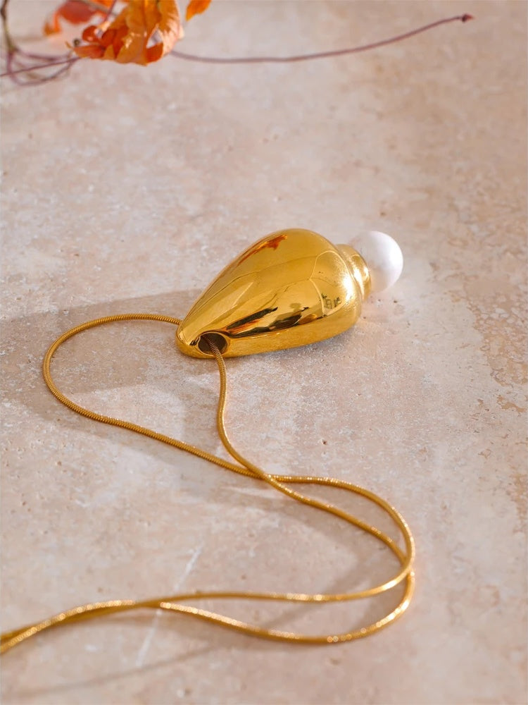 Artificial pearl snake shape necklace - product image