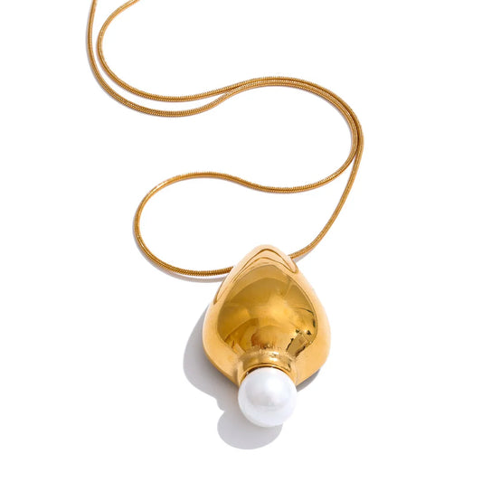 Artificial pearl snake shape necklace - product image