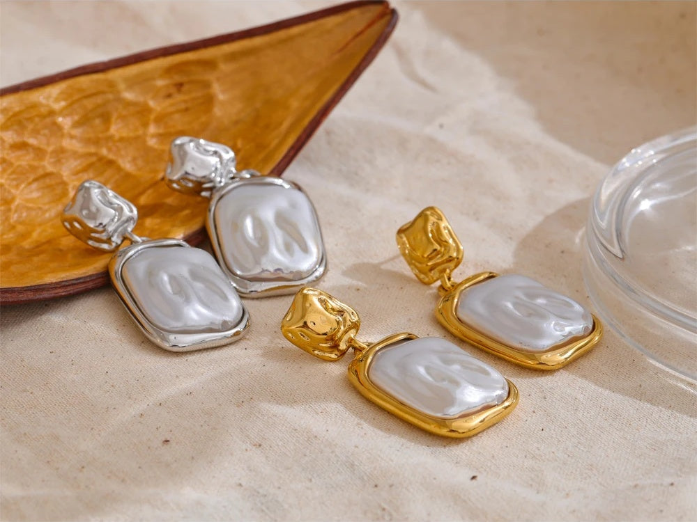 Baroque imitation pearls square drop earrings - product image