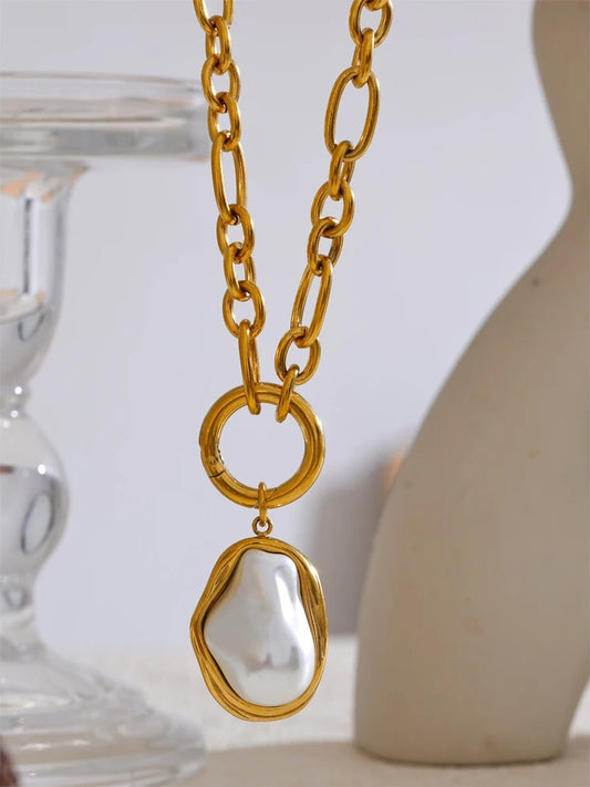 Baroque simulated pearl golden pendant necklace - product image