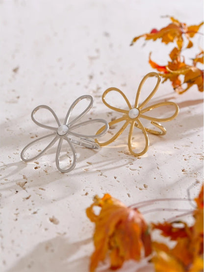 Big flower hollow open adjustable ring - product image