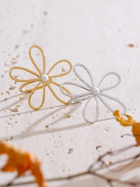 Big flower hollow open adjustable ring - product image