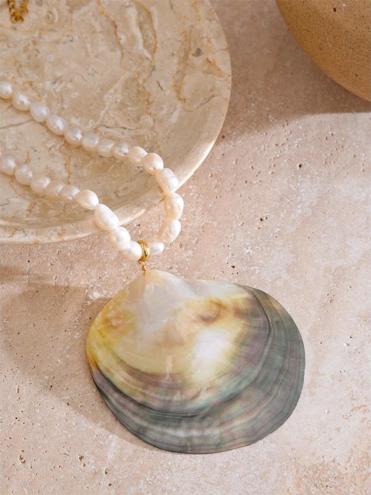 Big shell freshwater pearl pendant necklace - product image