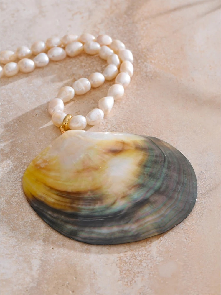 Big shell freshwater pearl pendant necklace - product image