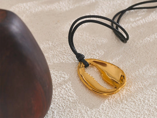 Black rope chain shell pendant necklace - product image